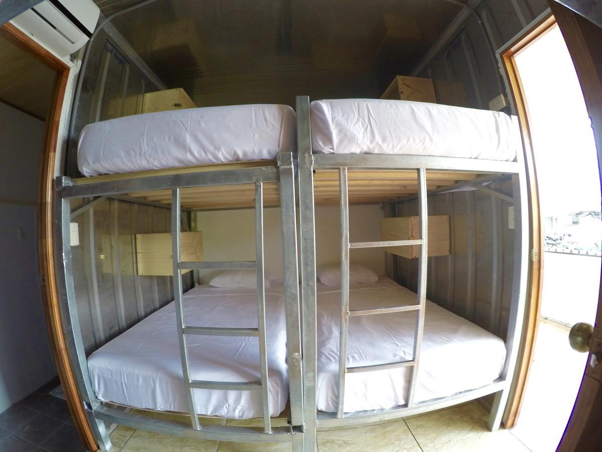 Arenal Container Hostel La Fortuna Eksteriør billede