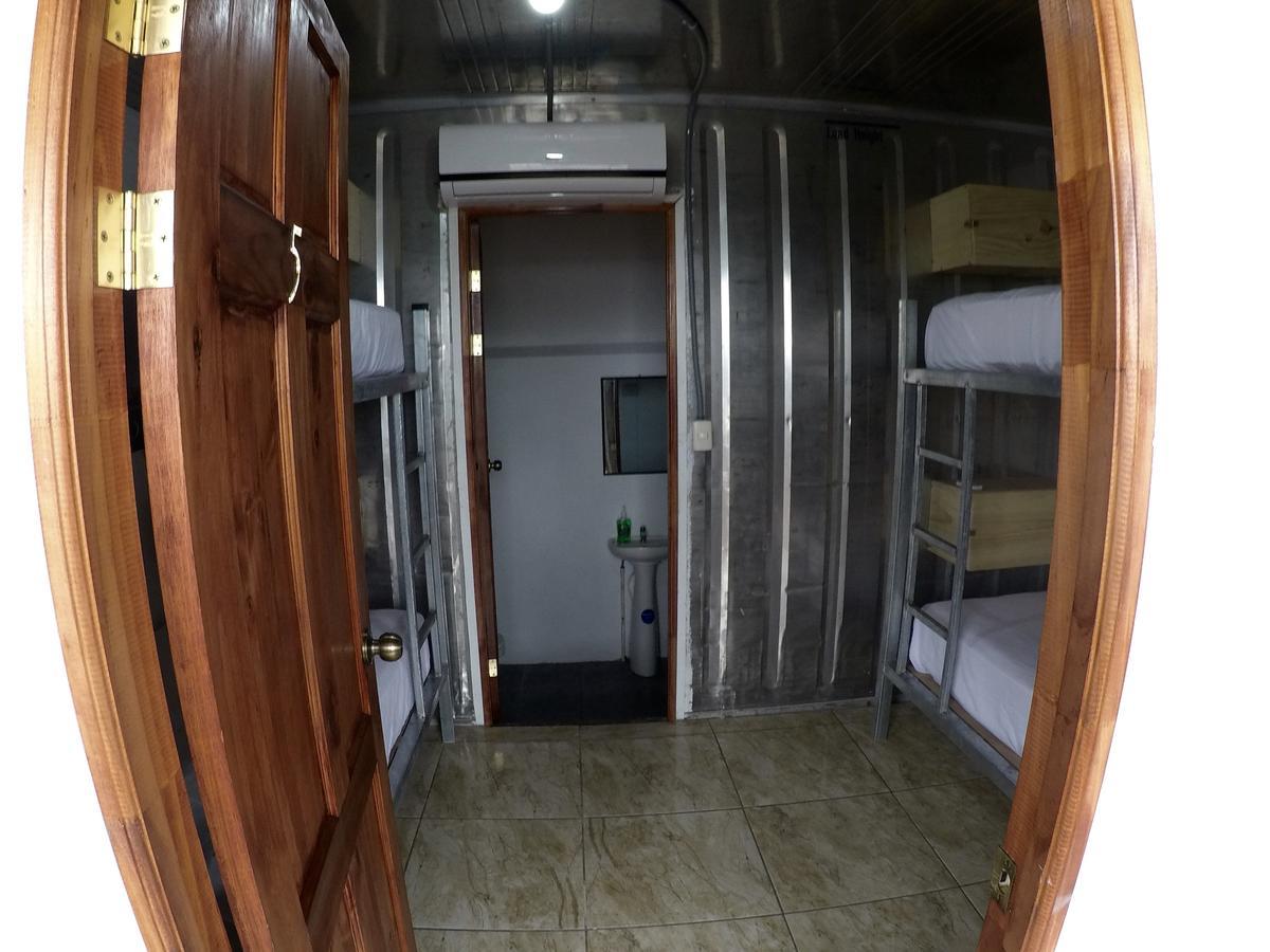 Arenal Container Hostel La Fortuna Eksteriør billede