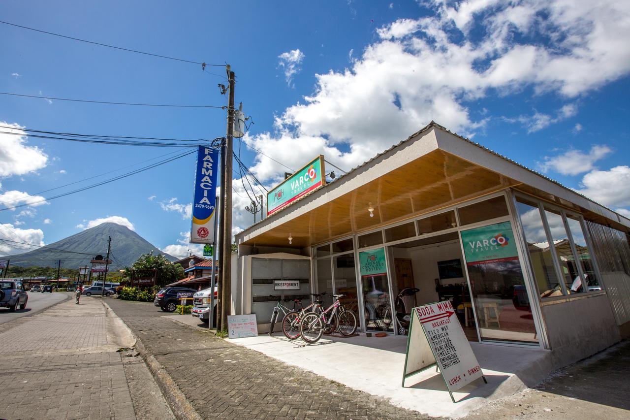 Arenal Container Hostel La Fortuna Eksteriør billede