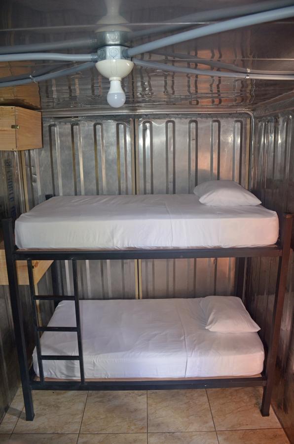 Arenal Container Hostel La Fortuna Eksteriør billede