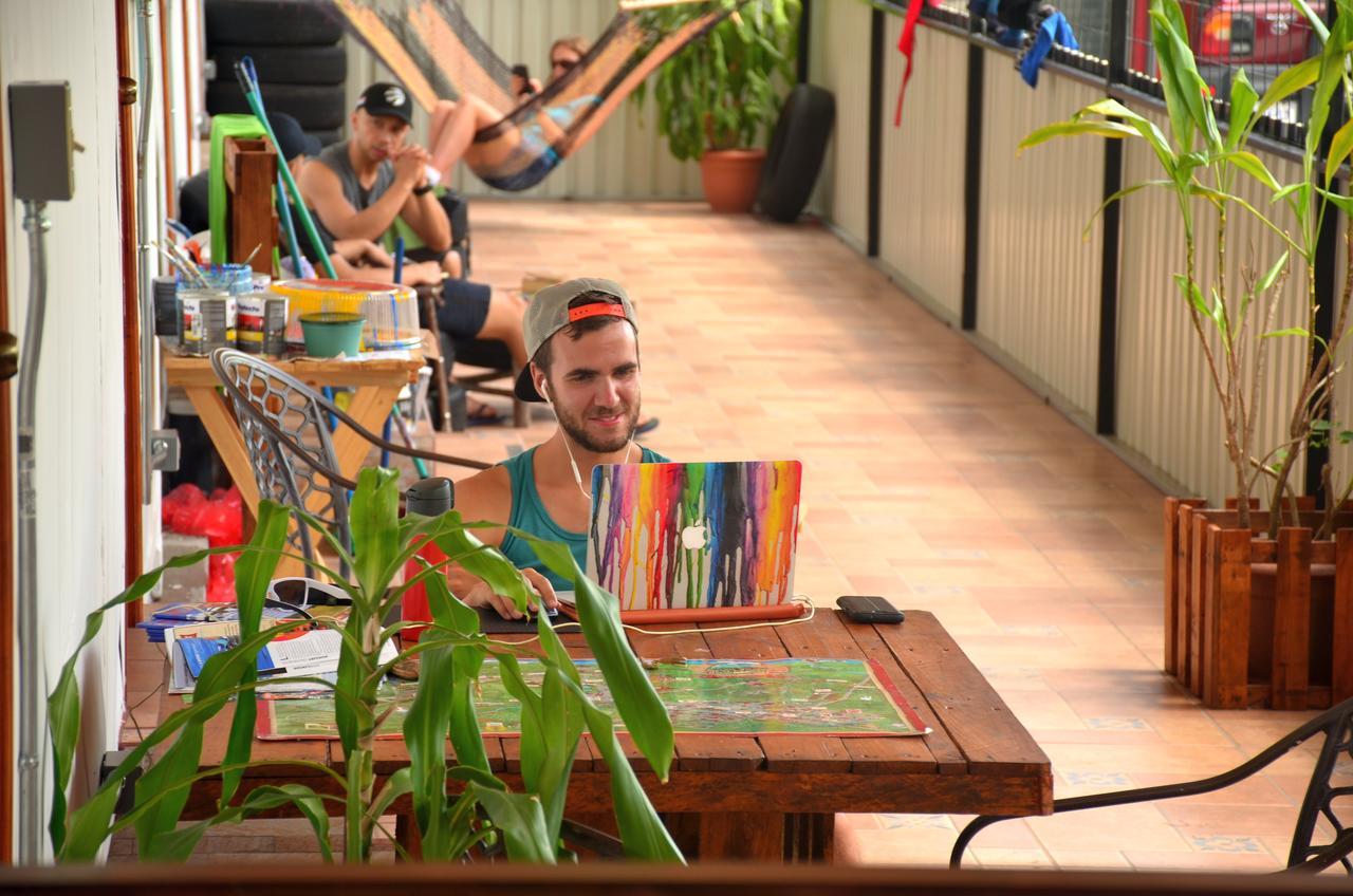 Arenal Container Hostel La Fortuna Eksteriør billede