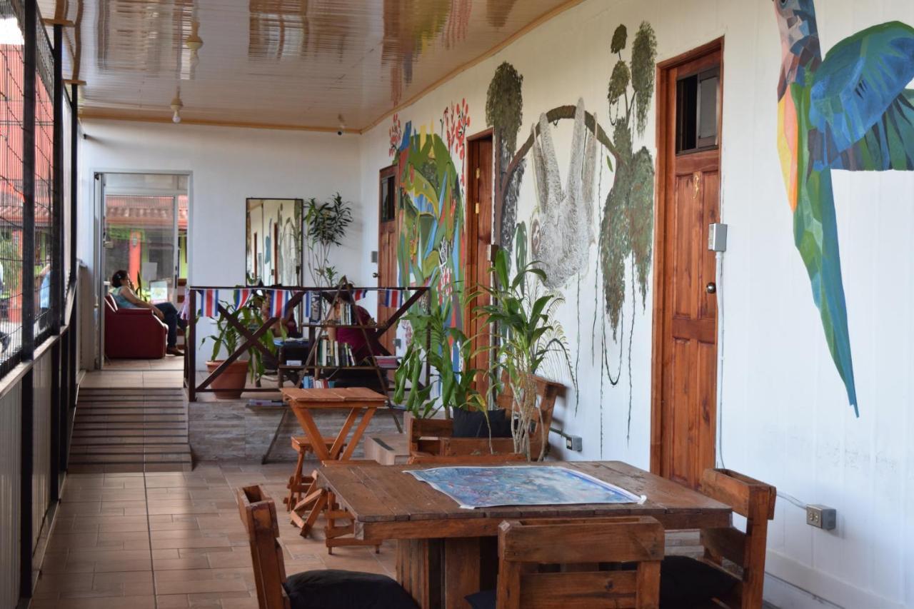 Arenal Container Hostel La Fortuna Eksteriør billede