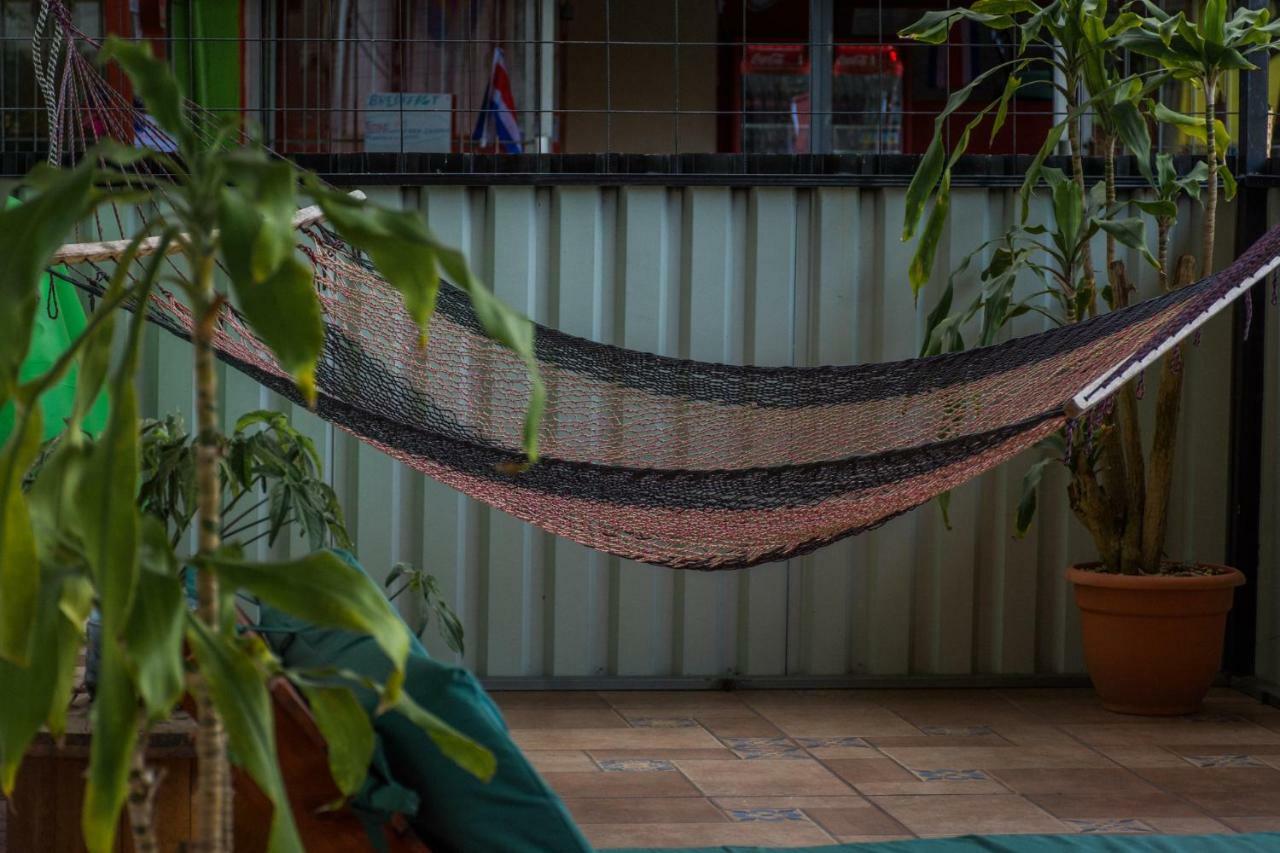 Arenal Container Hostel La Fortuna Eksteriør billede