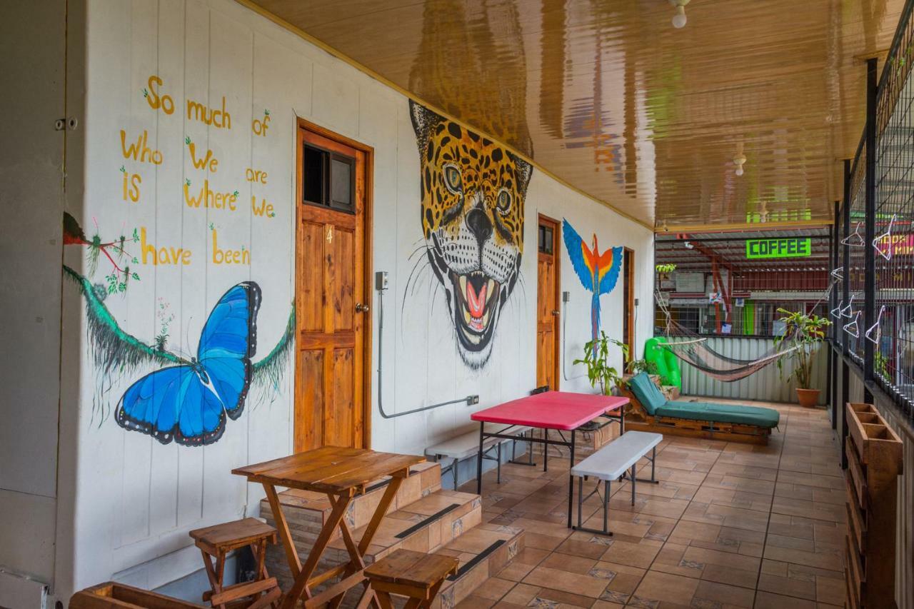 Arenal Container Hostel La Fortuna Eksteriør billede
