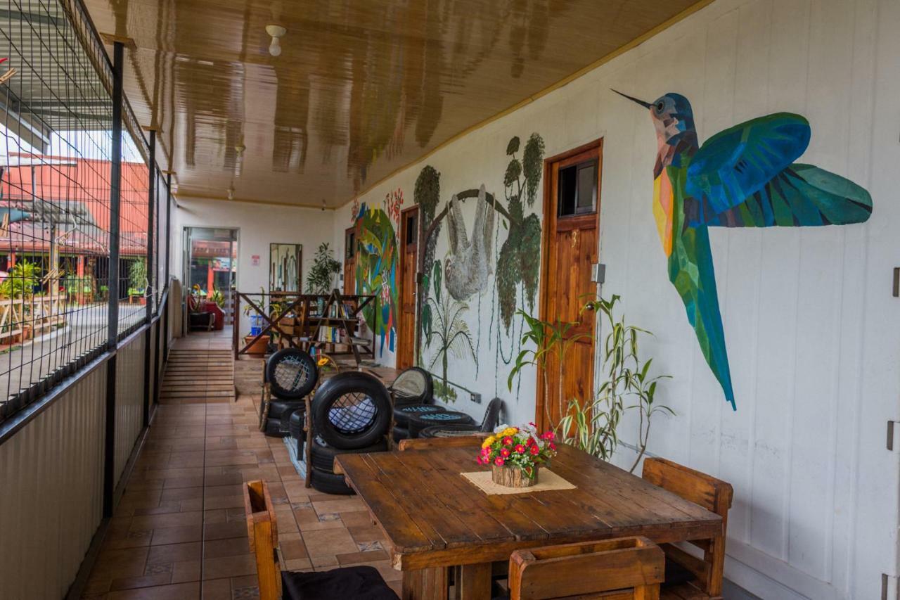 Arenal Container Hostel La Fortuna Eksteriør billede