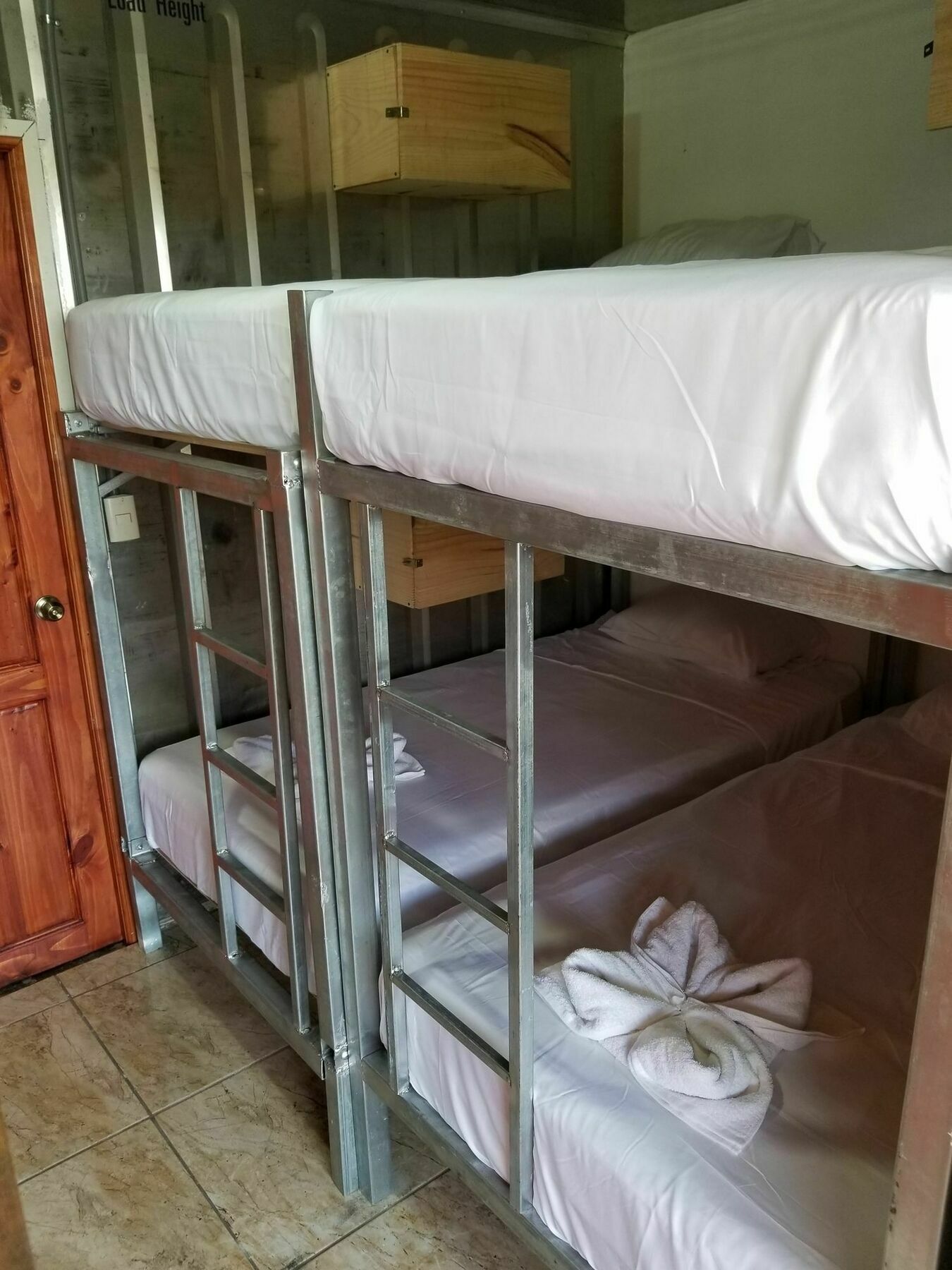 Arenal Container Hostel La Fortuna Eksteriør billede