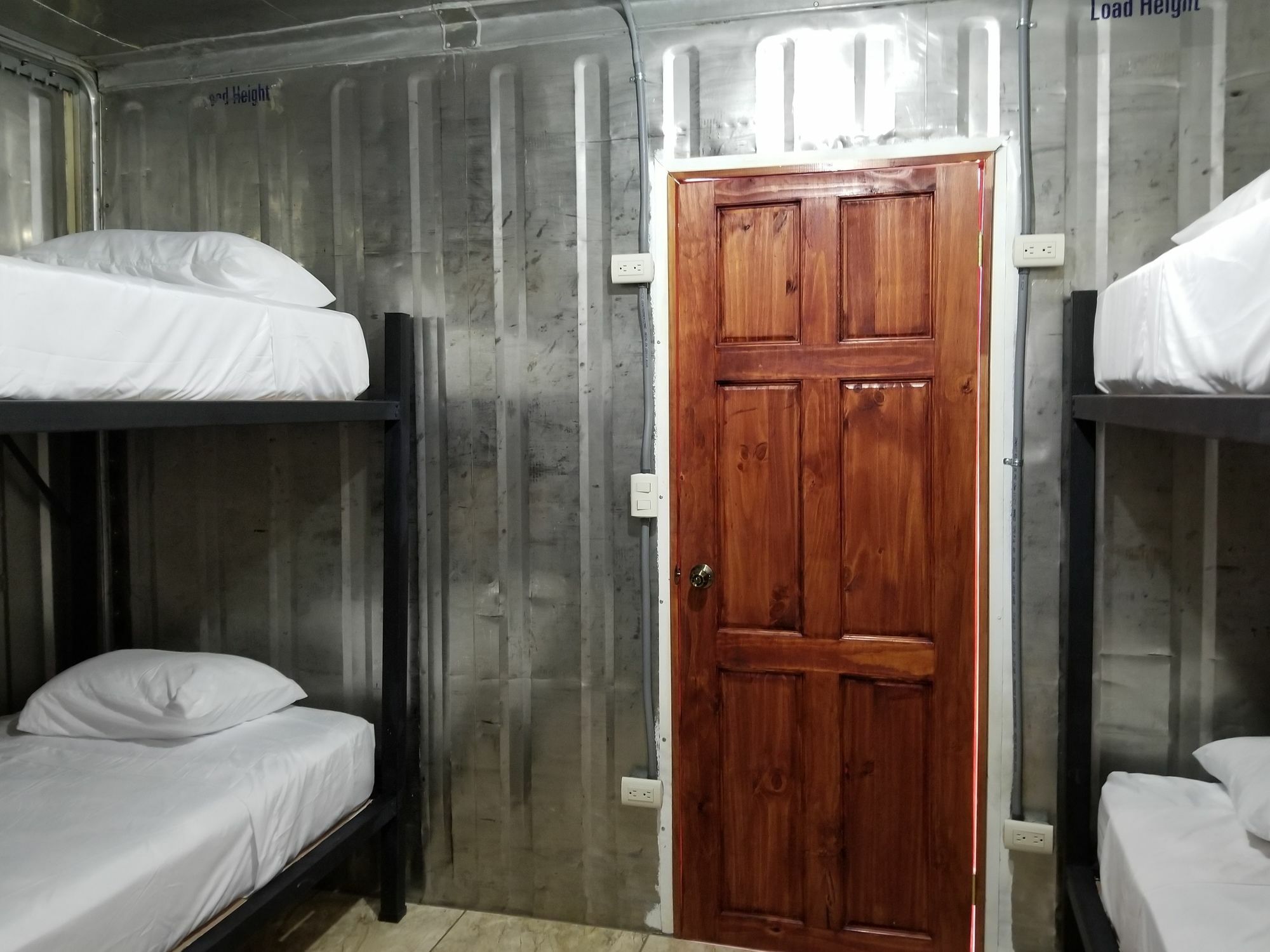 Arenal Container Hostel La Fortuna Eksteriør billede