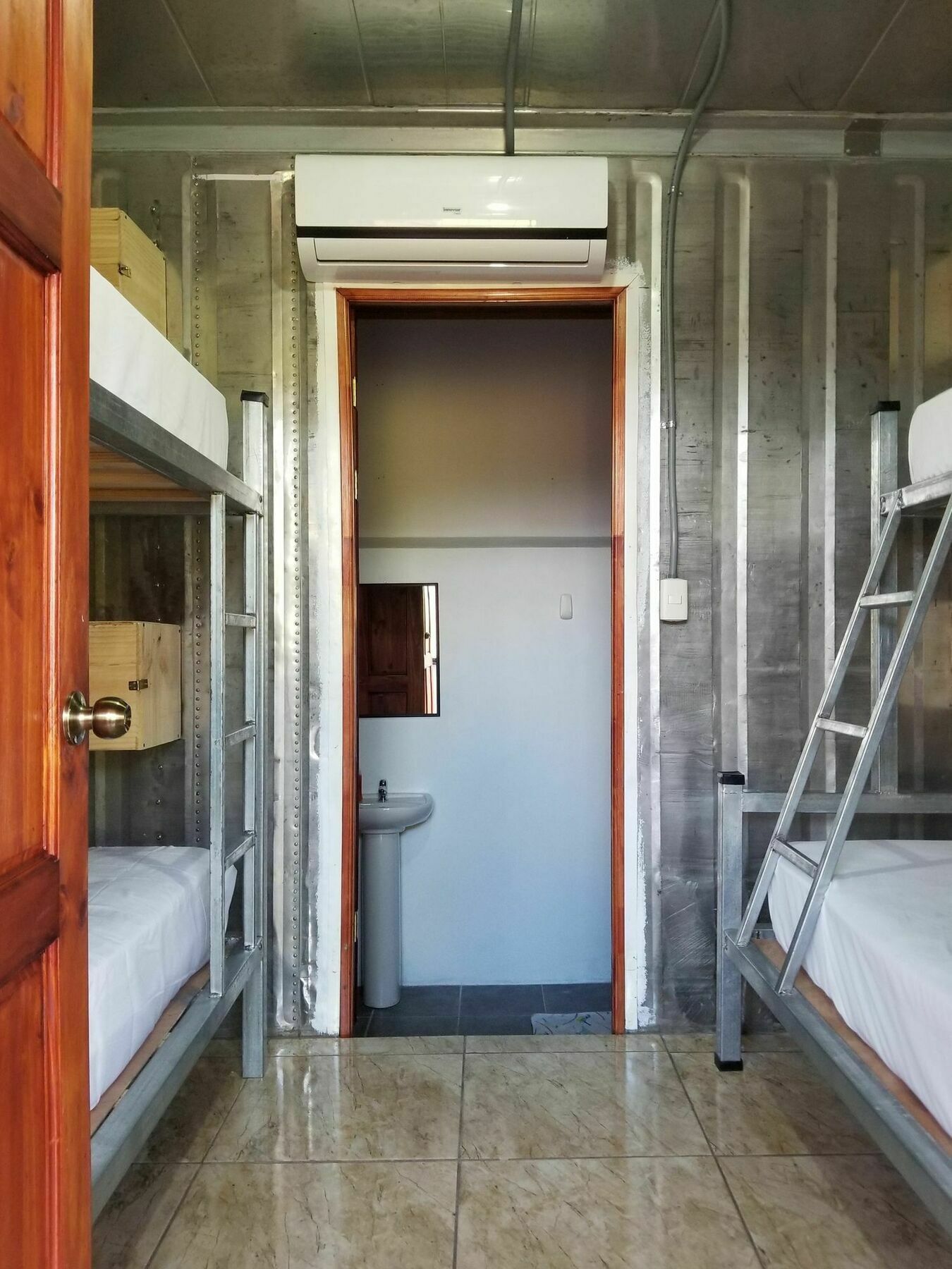 Arenal Container Hostel La Fortuna Eksteriør billede